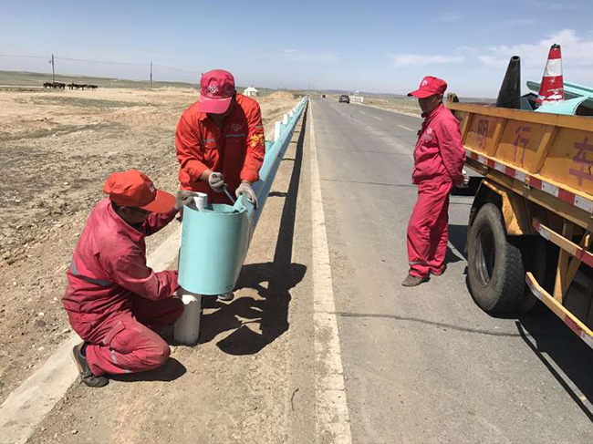 北屯公路分局:安裝波形梁護欄防止車輛逃費